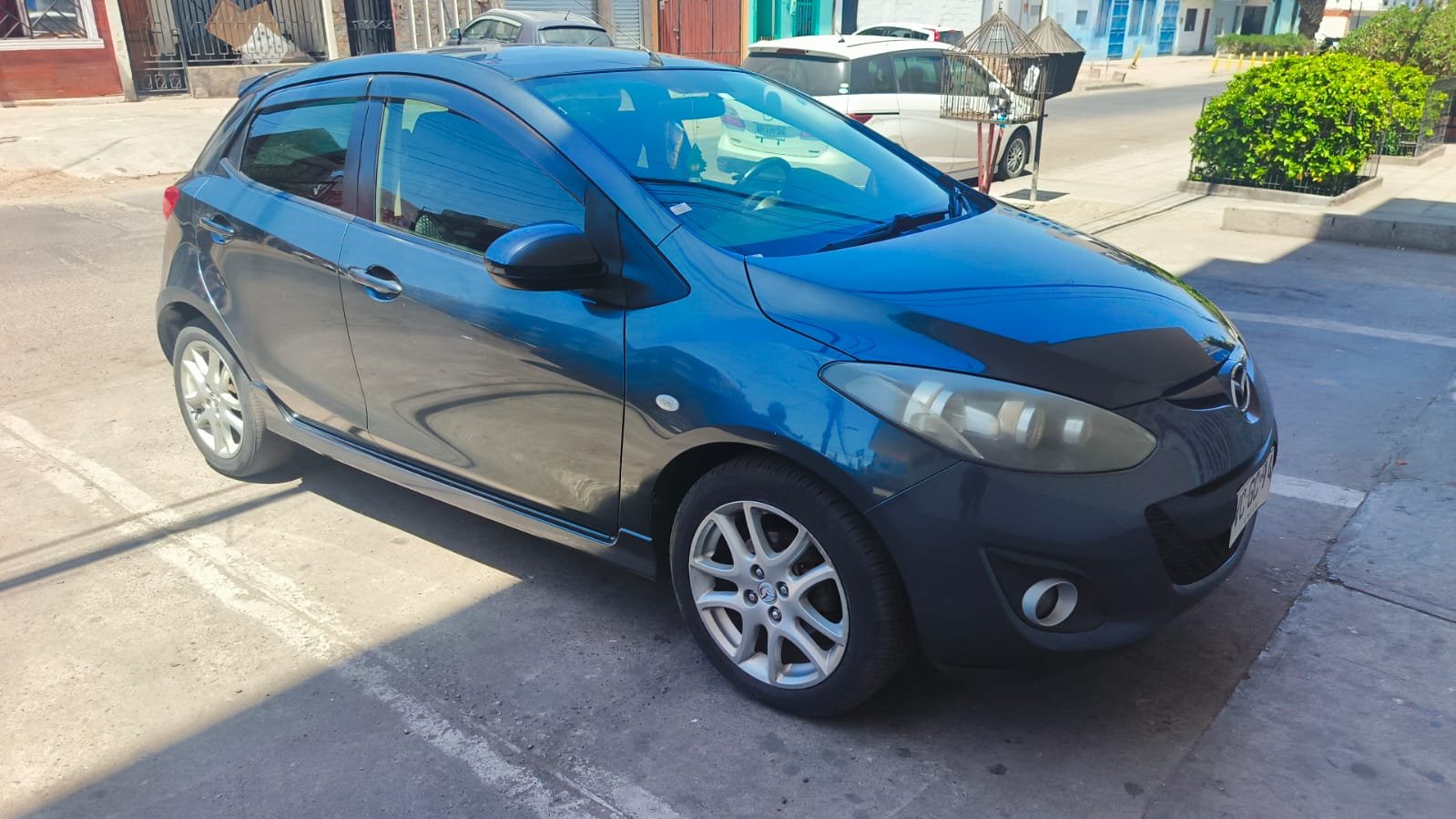 Mazda demio